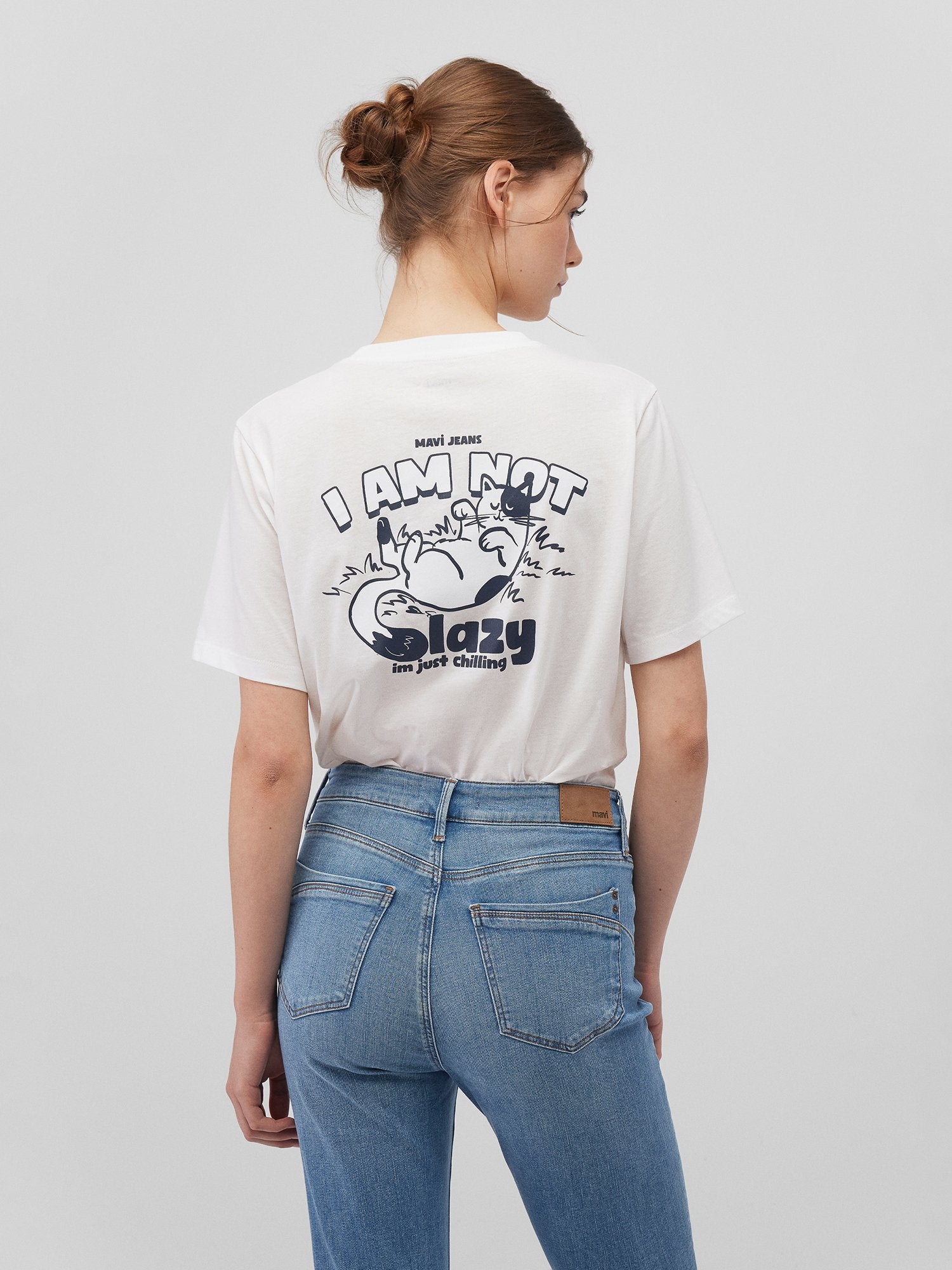 Cat Chilling Tee (Antique White)