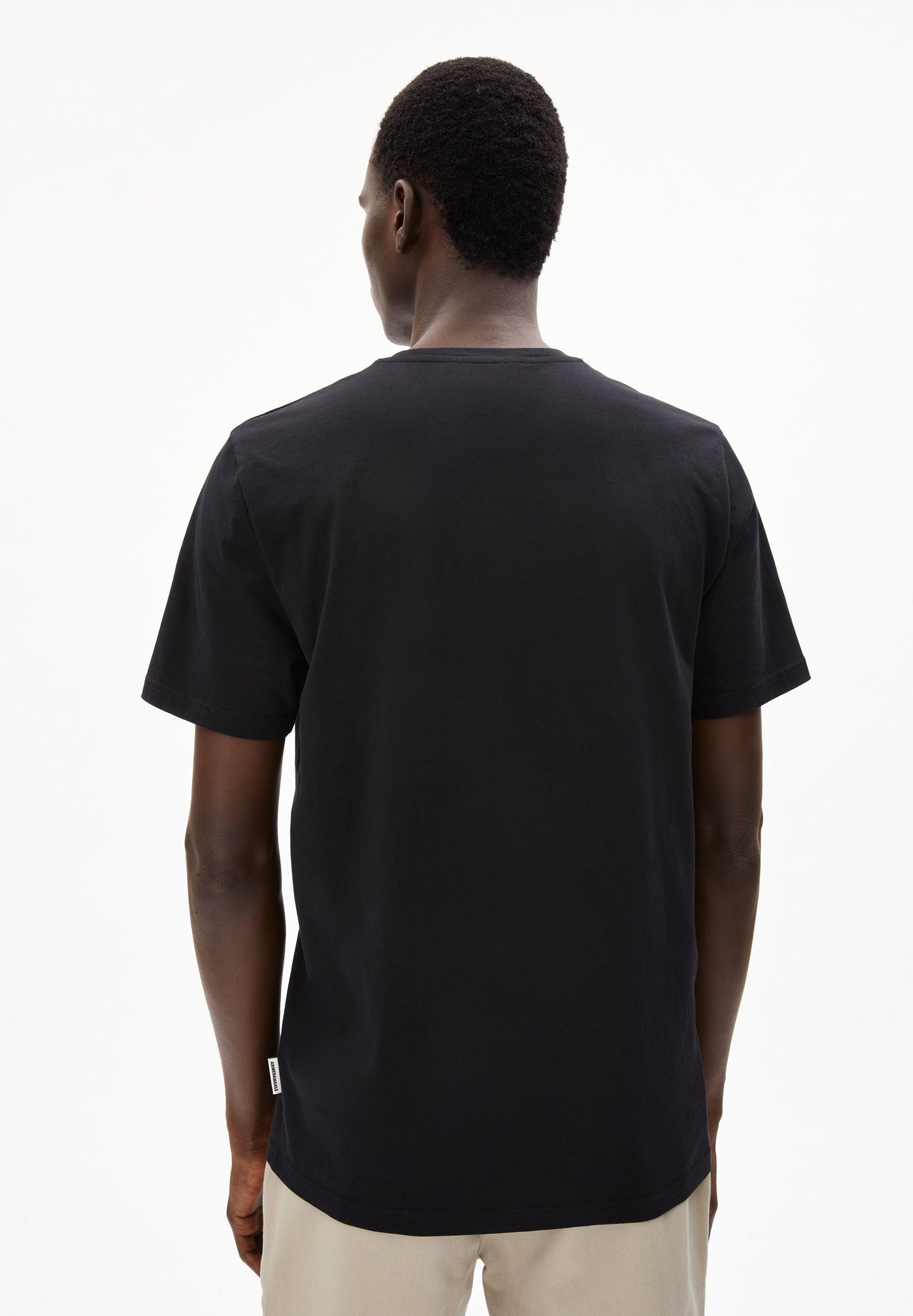 Jaames V-neck (Black)