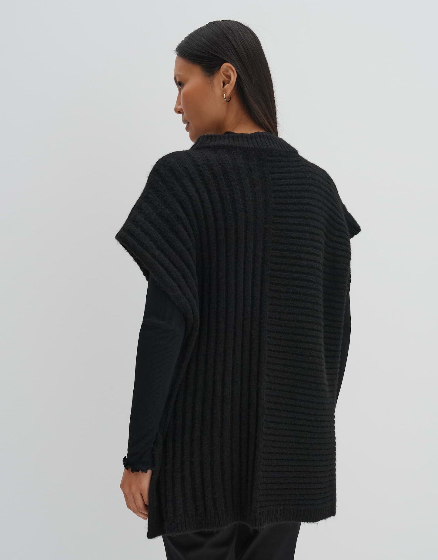 Belony cape (Black)