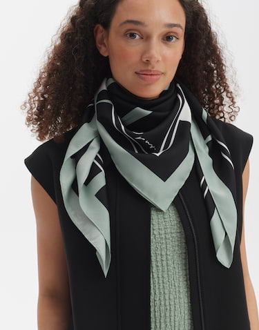 Ablair scarf